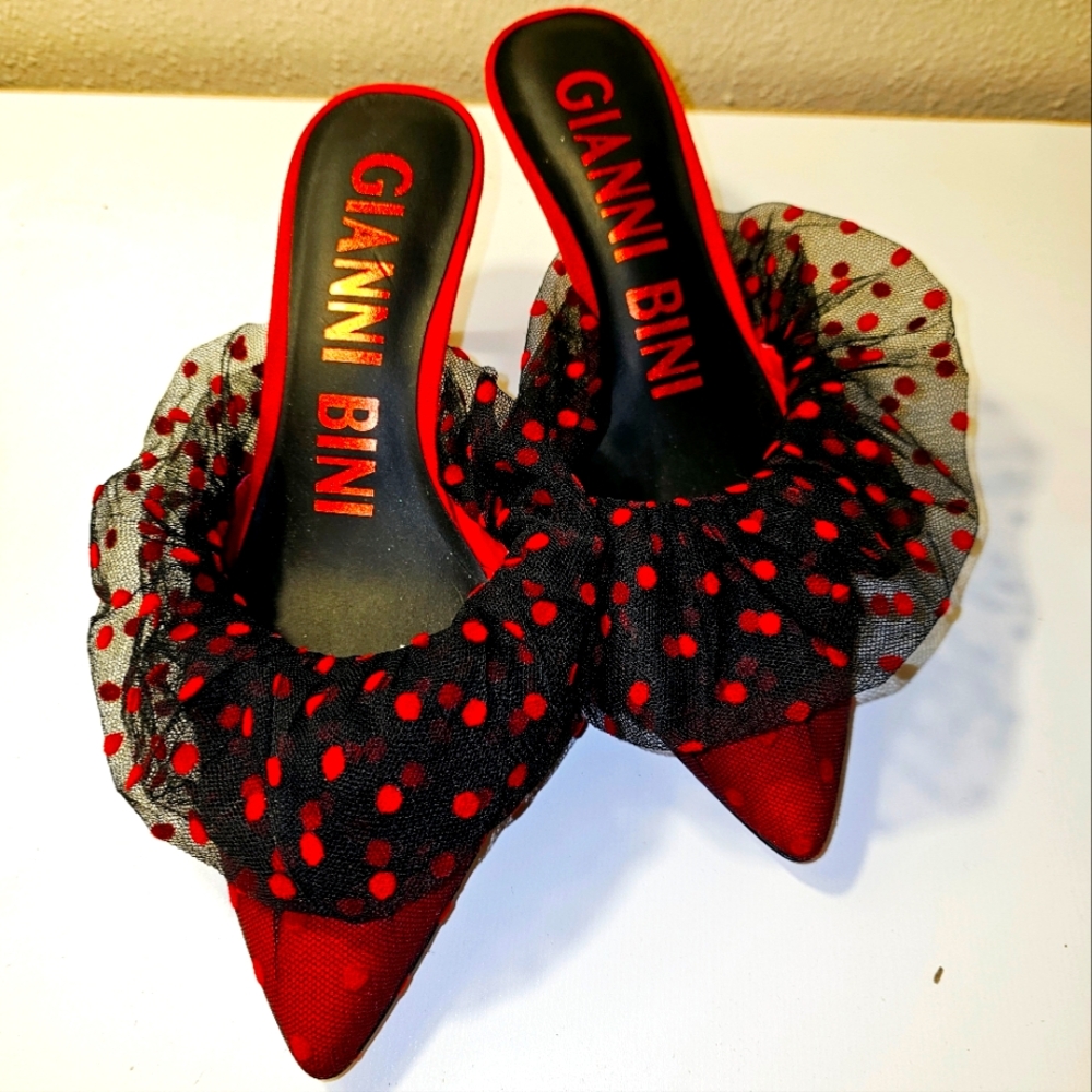 Gianni Bini  Kitten Heels